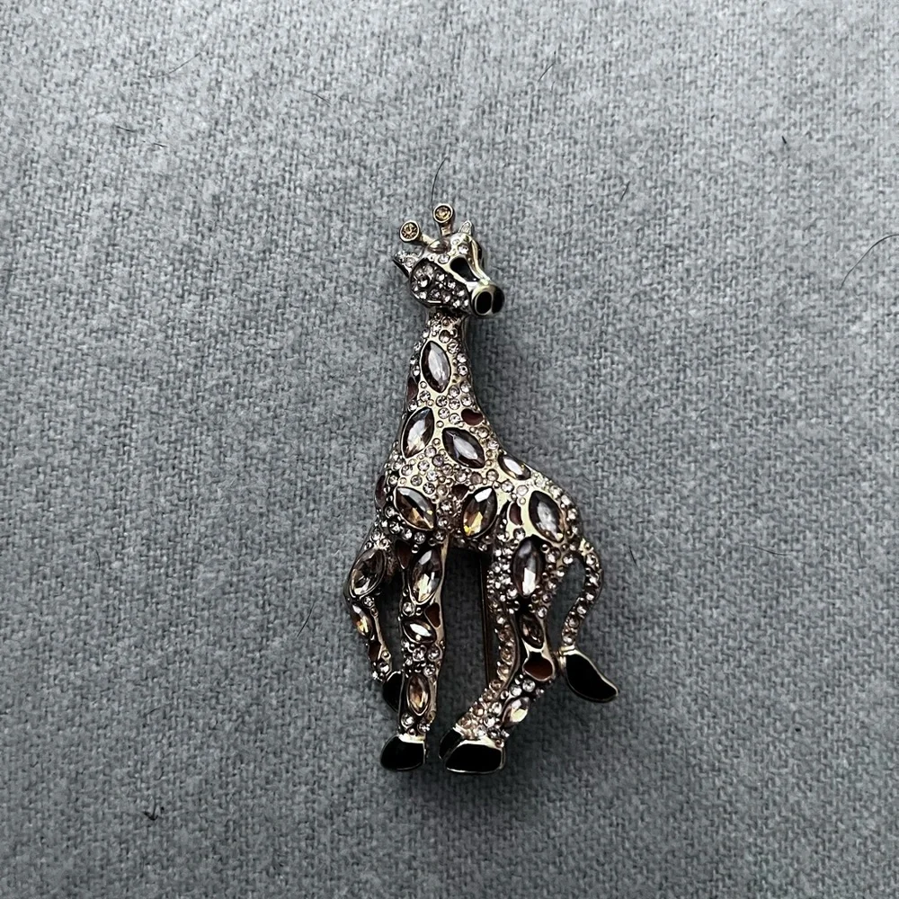 EUC Vintage Giraffe Rhinestone Broach